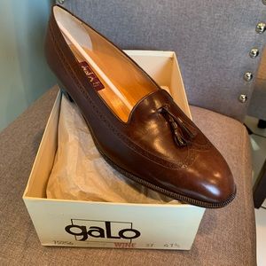 NIB Galo Vitello Leather Loafer w/ Tassle